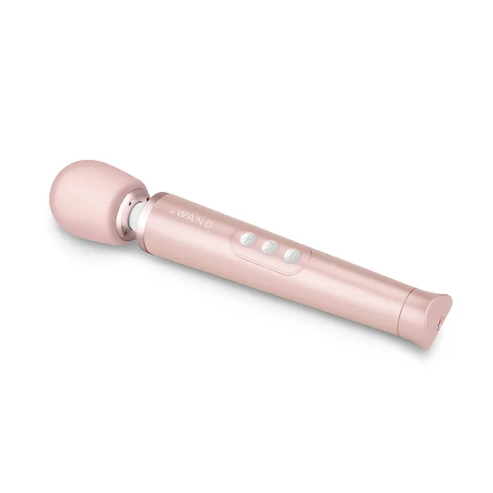 Le Wand Petite Entrenue Vibrators