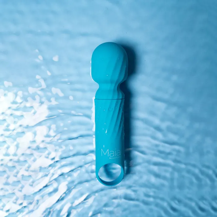 ShhhWndsr Vibrators Maia DOLLY Mini Wand Vibrator Blue